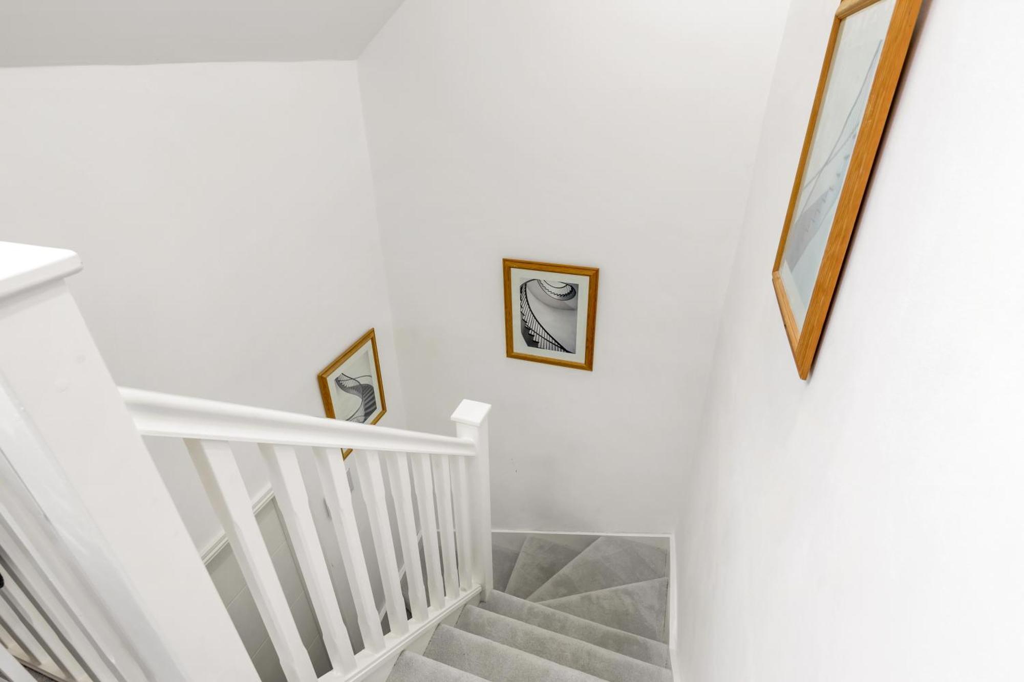 Lux 5 Occupancy Flat Free Parking & Views Appartement