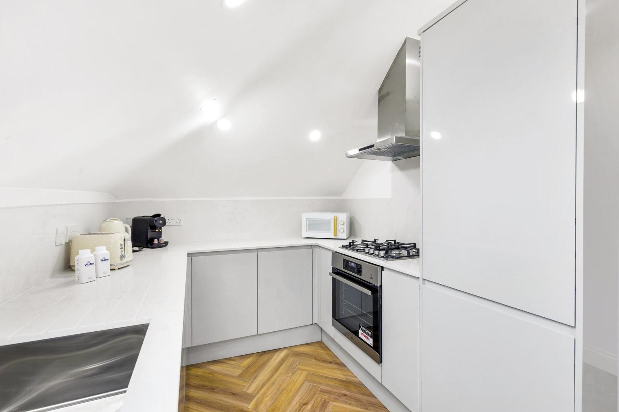 Lux 5 Occupancy Flat Free Parking & Views * Londres