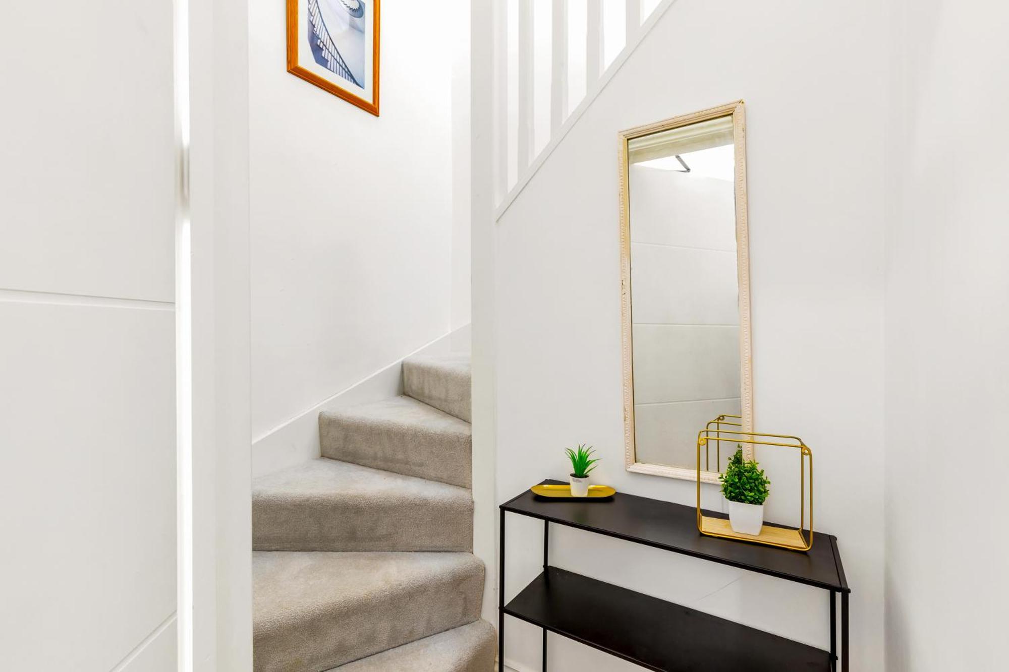 Apartment Lux 5 Occupancy Flat Free Parking & Views